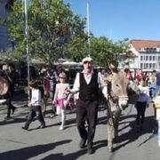 Sur les joyeux pas d'un âne - Bernard Gmunder et son âne Pirate Bernard Gmunder et son âne Pirate
